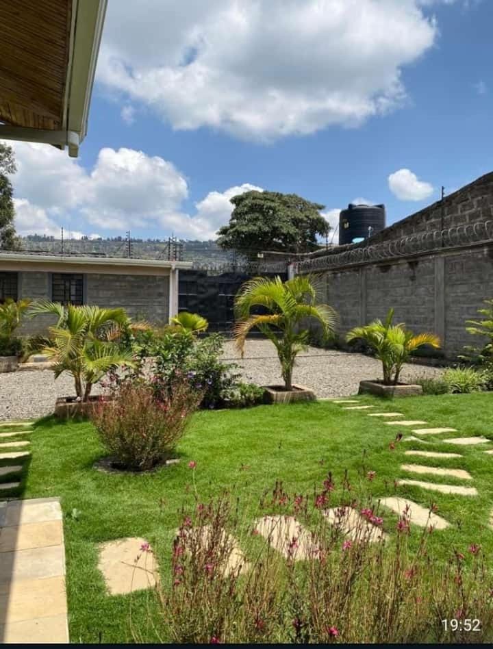 4 Bedrooms Bungalow House in Kenya