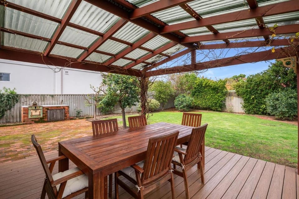 Kent Street House, East Vic Park Oasis House in Perth
