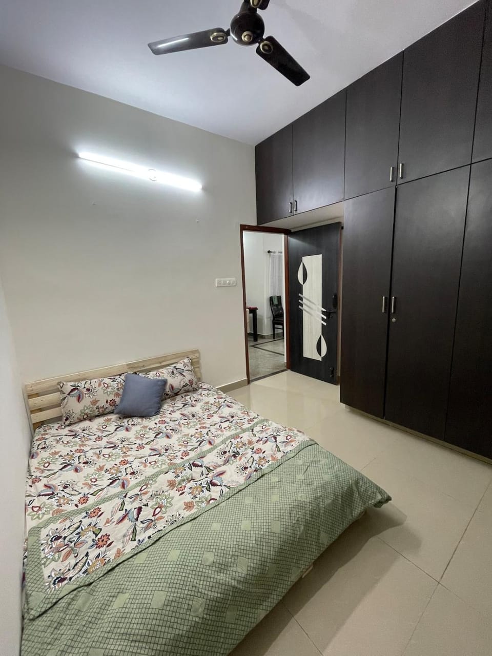 Yoganivasa Aesthetic 3BHK Stay near Metro & BIEC Apartment in Bengaluru