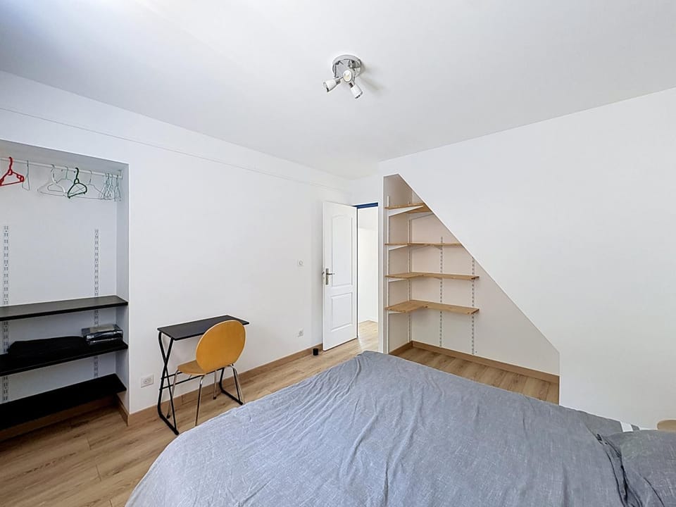 Bed, Bedroom