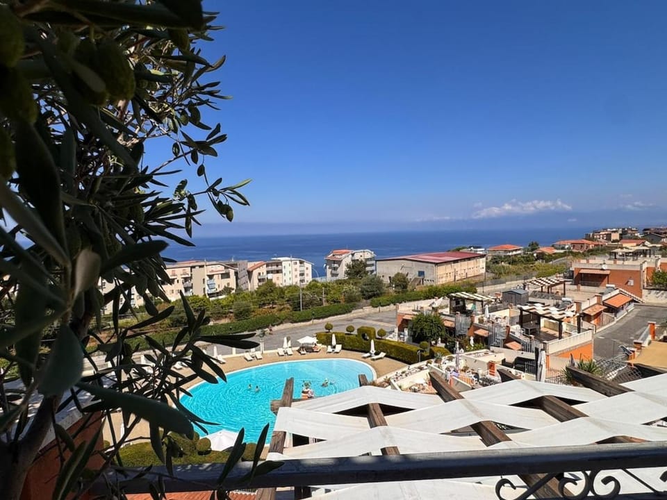18P Penthouse Sea View Apartment in Pizzo