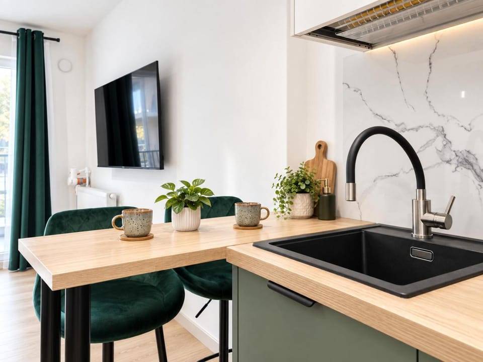 TV and multimedia, Kitchen or kitchenette, Dining area
