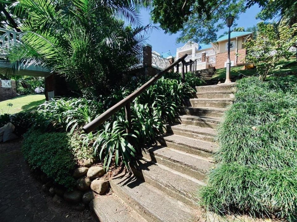 Property building, Facade/entrance, Garden view