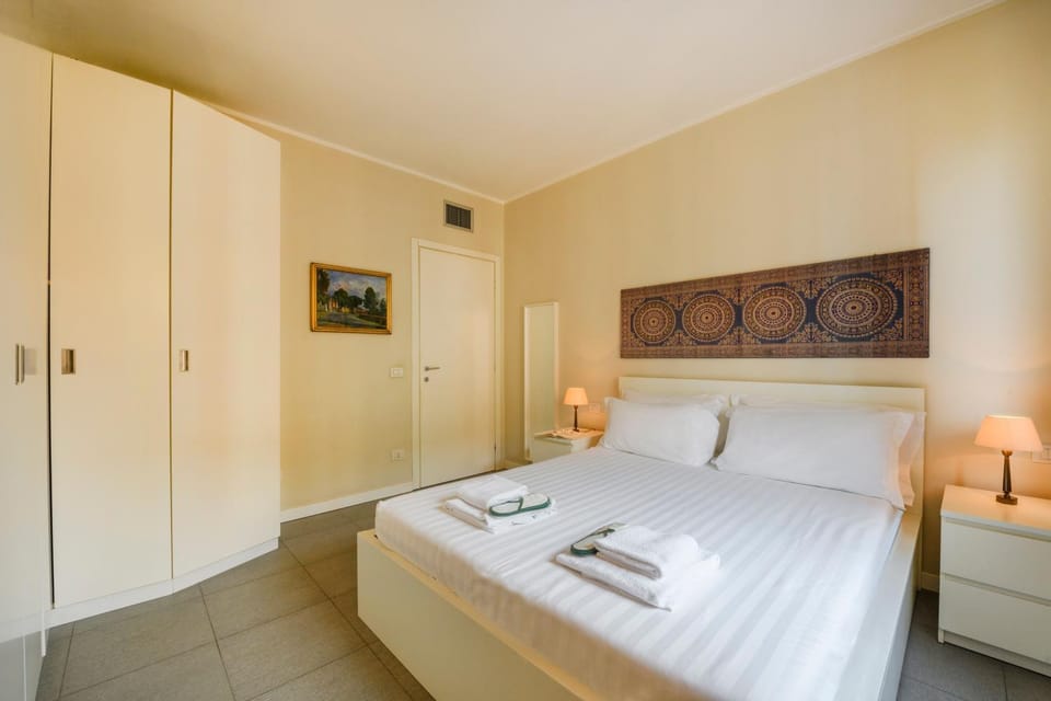 Bed, Photo of the whole room, Bedroom, towels, wardrobe