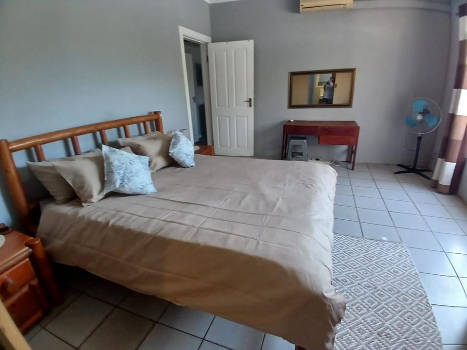 Feather and Foliage Apartment in KwaZulu-Natal