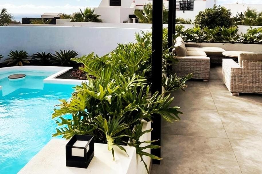 Accommodation with garden - Enjoy Apartment in Tías