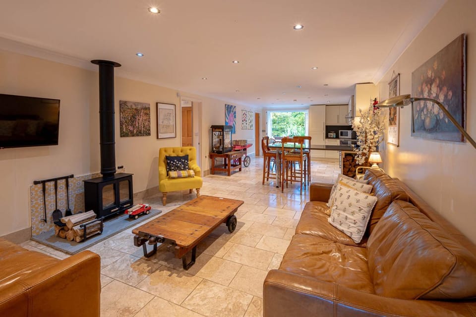 Woodlands Cottages Yalding House in Tonbridge and Malling District