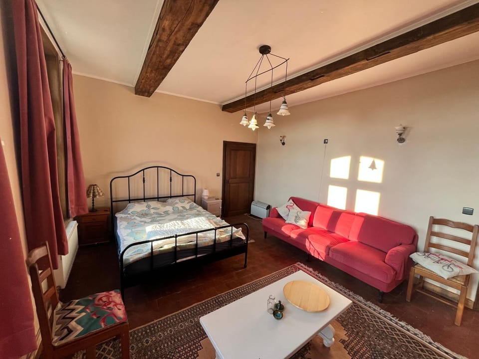 Living room, Photo of the whole room, Bedroom