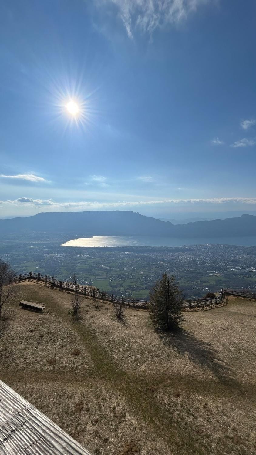 T2 rénové au pied du belvédère du Revard Apartment in Haute-Savoie