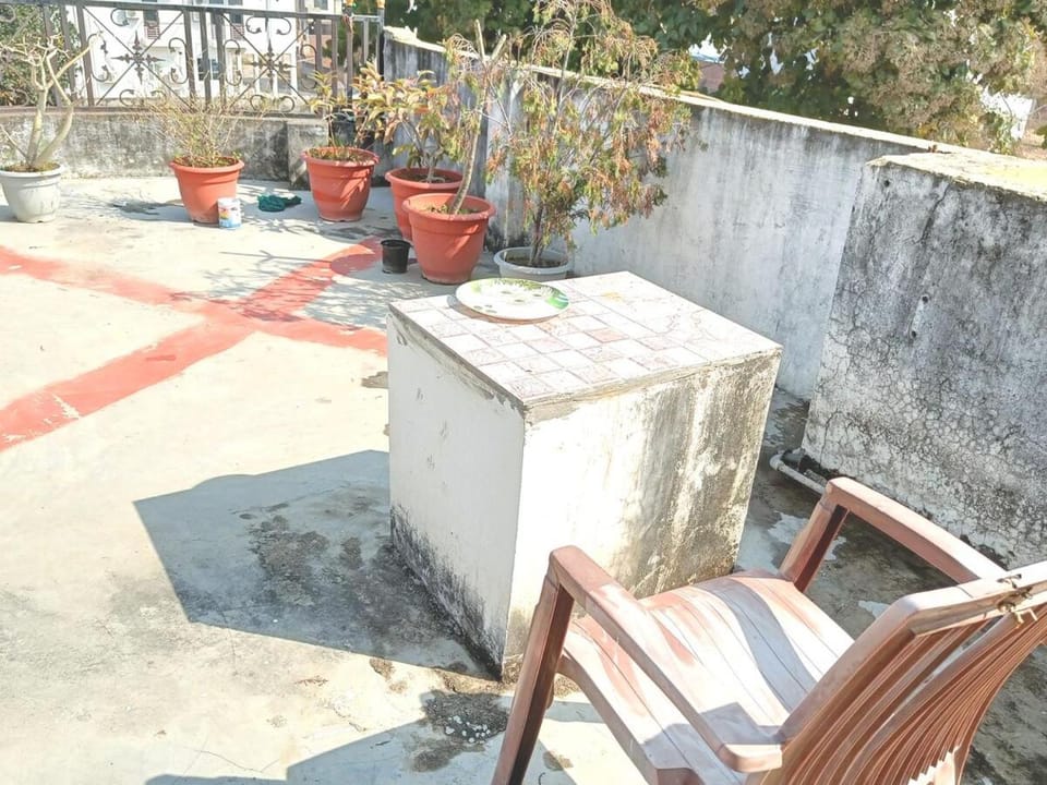 2BHK with AC and Kitchen Apartment in Varanasi
