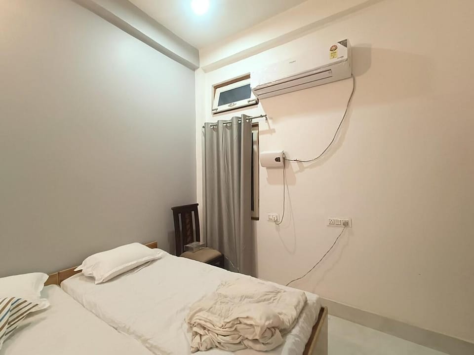 2BHK with AC and Kitchen Apartment in Varanasi