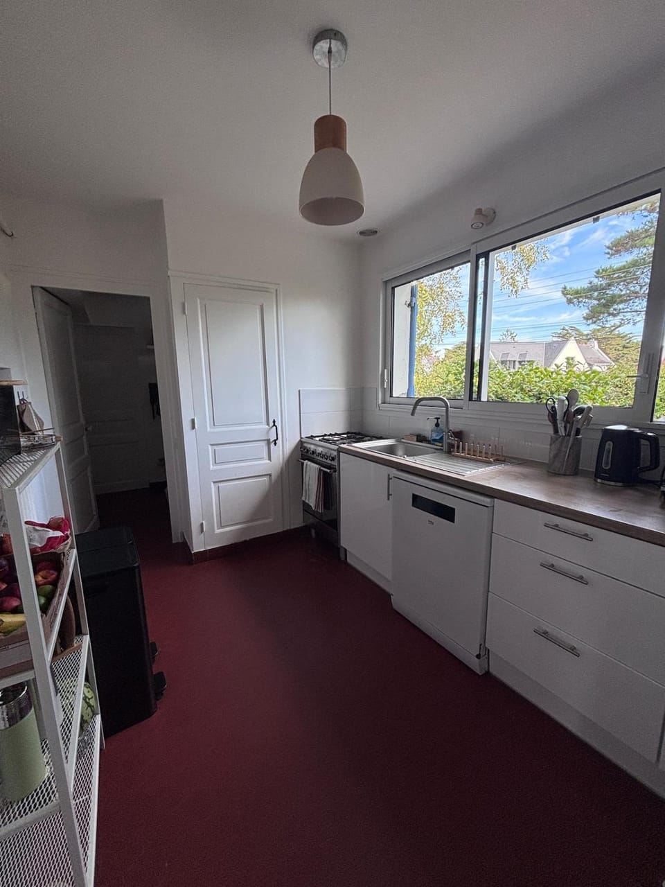 Kitchen or kitchenette, stove