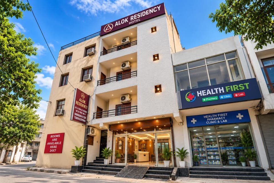Property building, Facade/entrance, Day, Street view