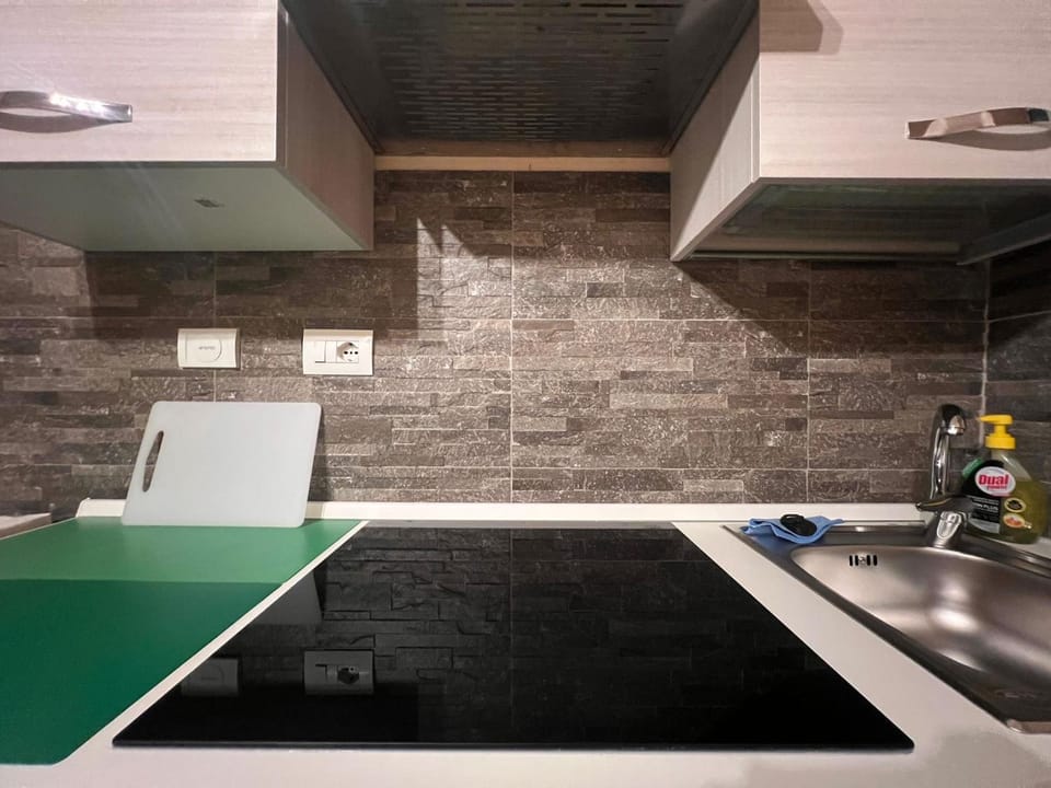 GRANDE APPARTAMENTO in VIA CAFFARO 34 Apartment in Genoa