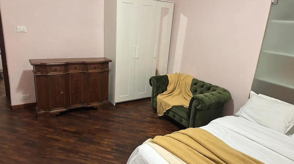 GRANDE APPARTAMENTO in VIA CAFFARO 34 Apartment in Genoa