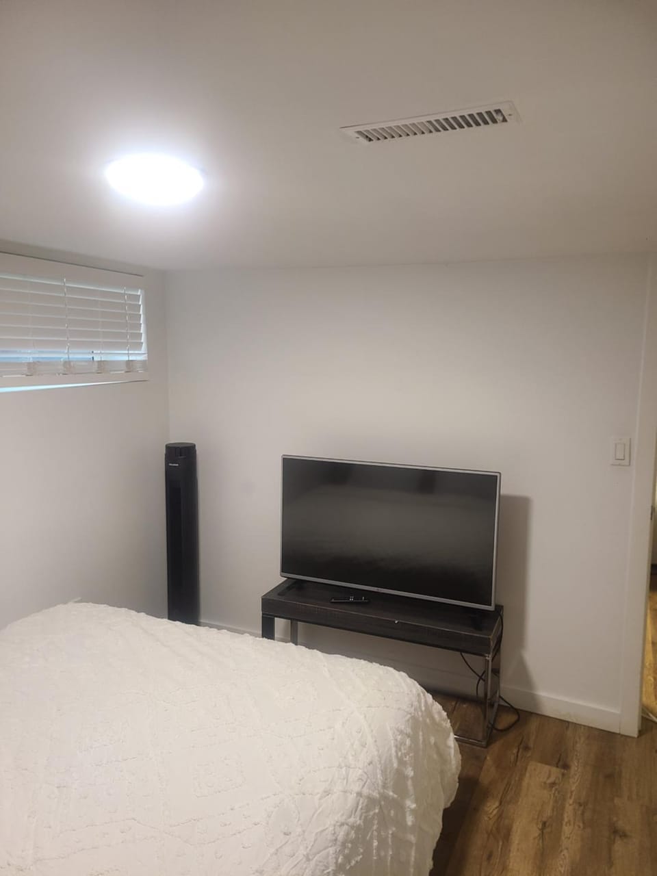 Central Cozy Haven! Private Room, Self Check-In, Entire Unit, UofA, NAIT Apartment in Edmonton