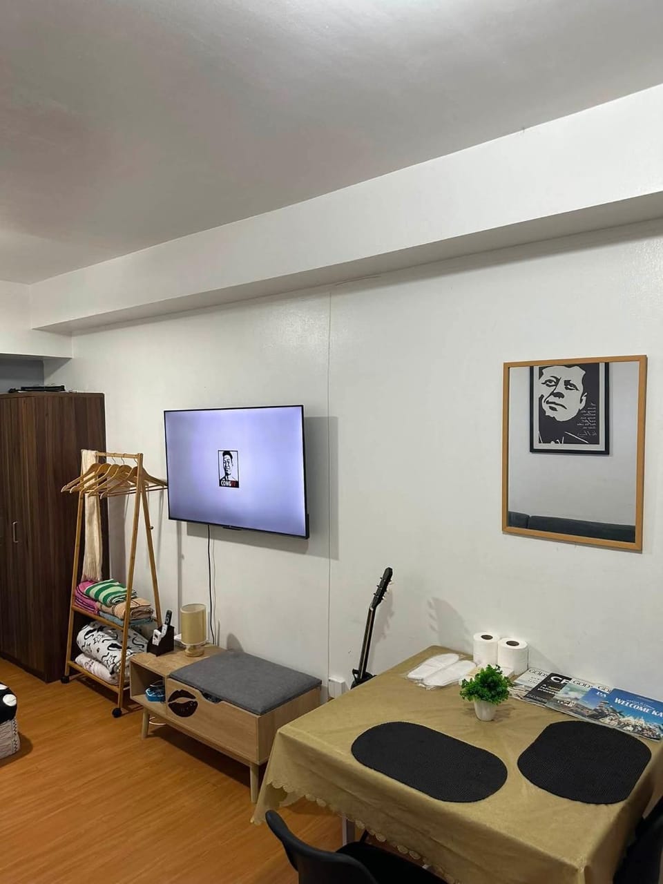 Cozybnb Staycation 320 Apartment in Las Pinas