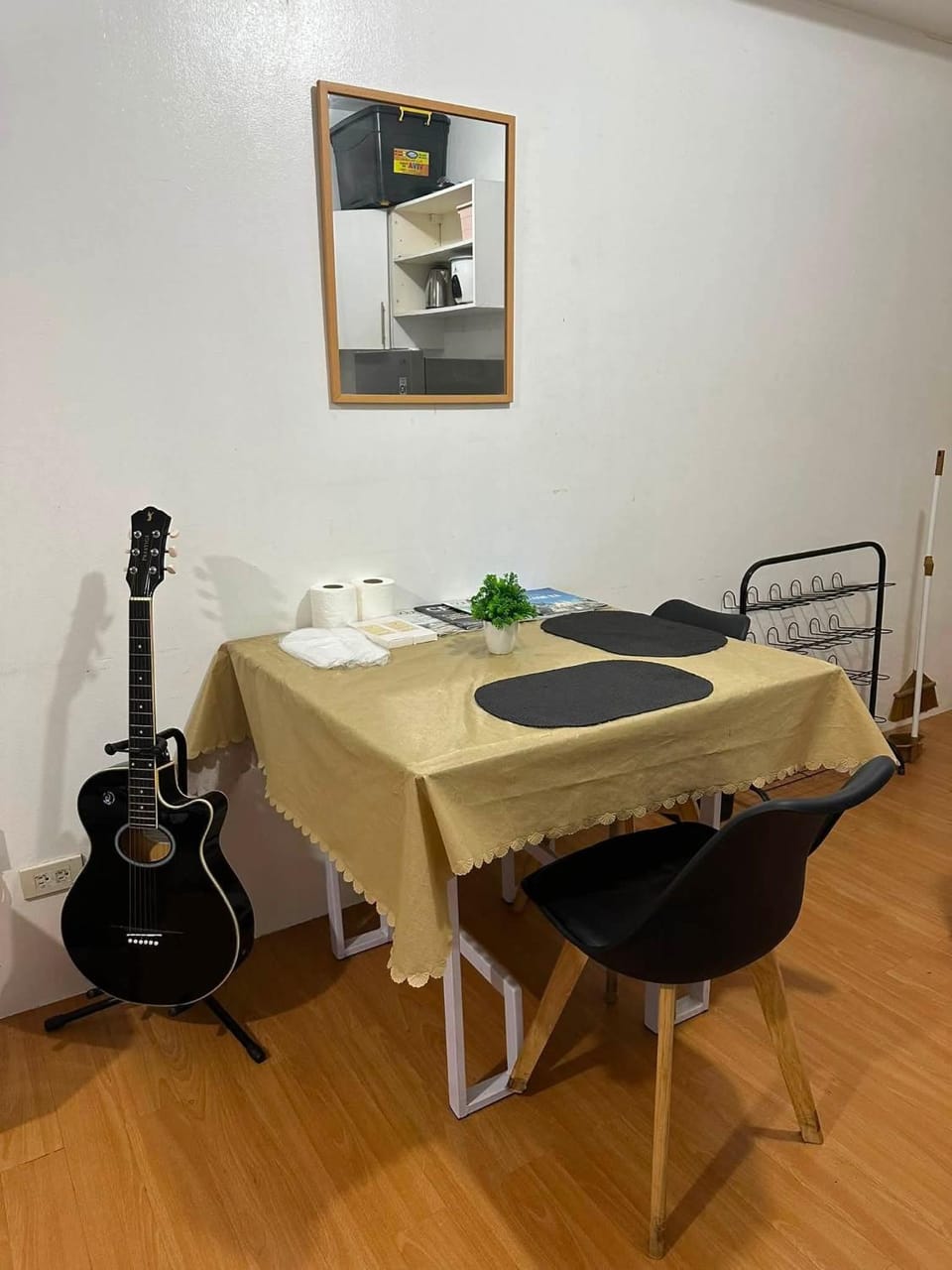 Cozybnb Staycation 320 Apartment in Las Pinas