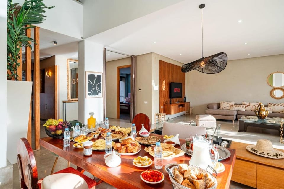 Entire Modern Villa I Pool I Rooftop Terrace I Golf Villa in Marrakesh