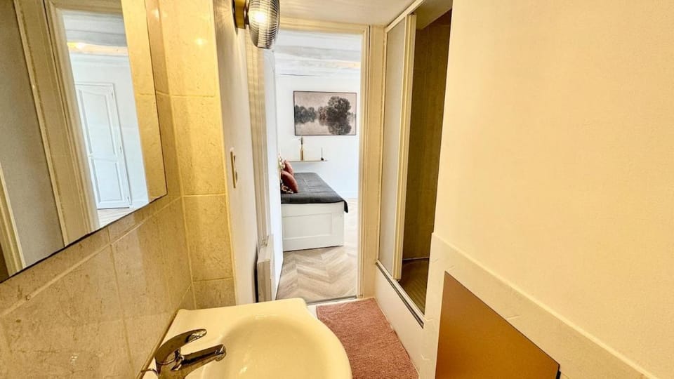 Le Cocon Limougeaud, parking privé, Wifi, A20 Apartment in Limoges