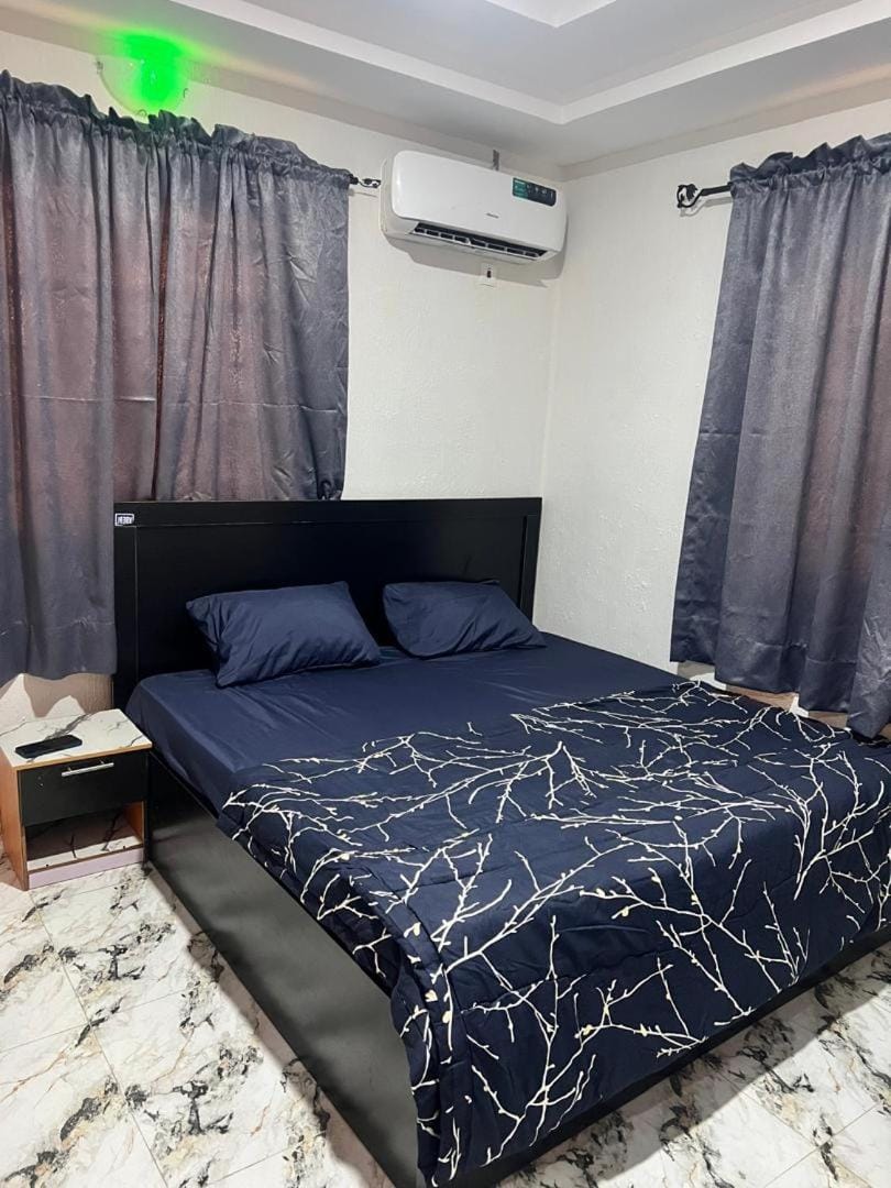 Haaz Classy Hotel and Lounge Ltd Hotel in Lagos