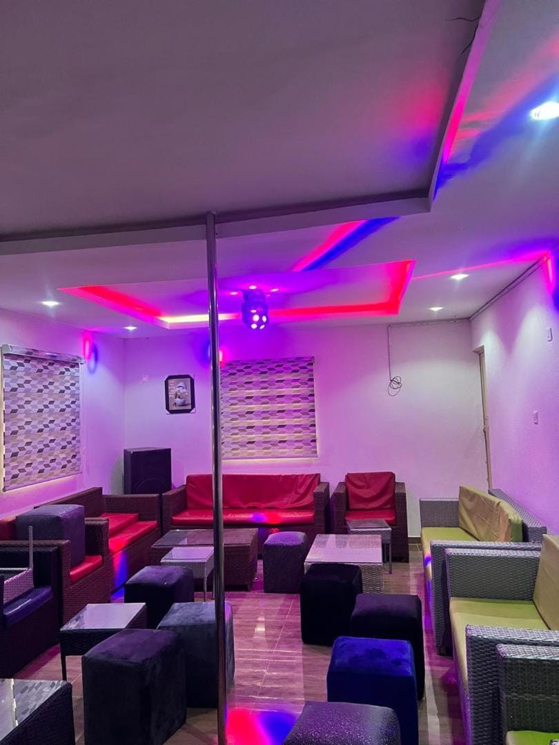 Haaz Classy Hotel and Lounge Ltd Hotel in Lagos