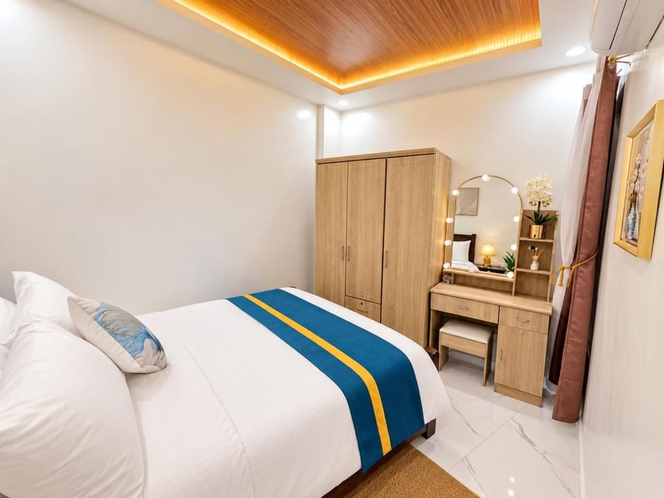 Bed, Bedroom, hair dresser, wardrobe