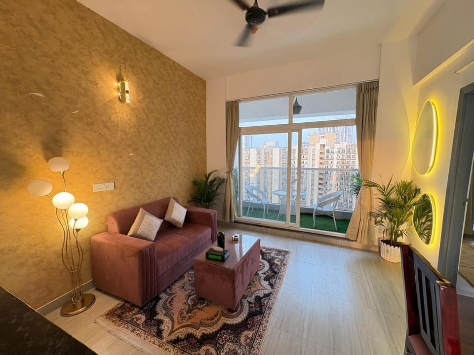 Luxury Studio in Central Noida Free Pool Access Apartment in Noida
