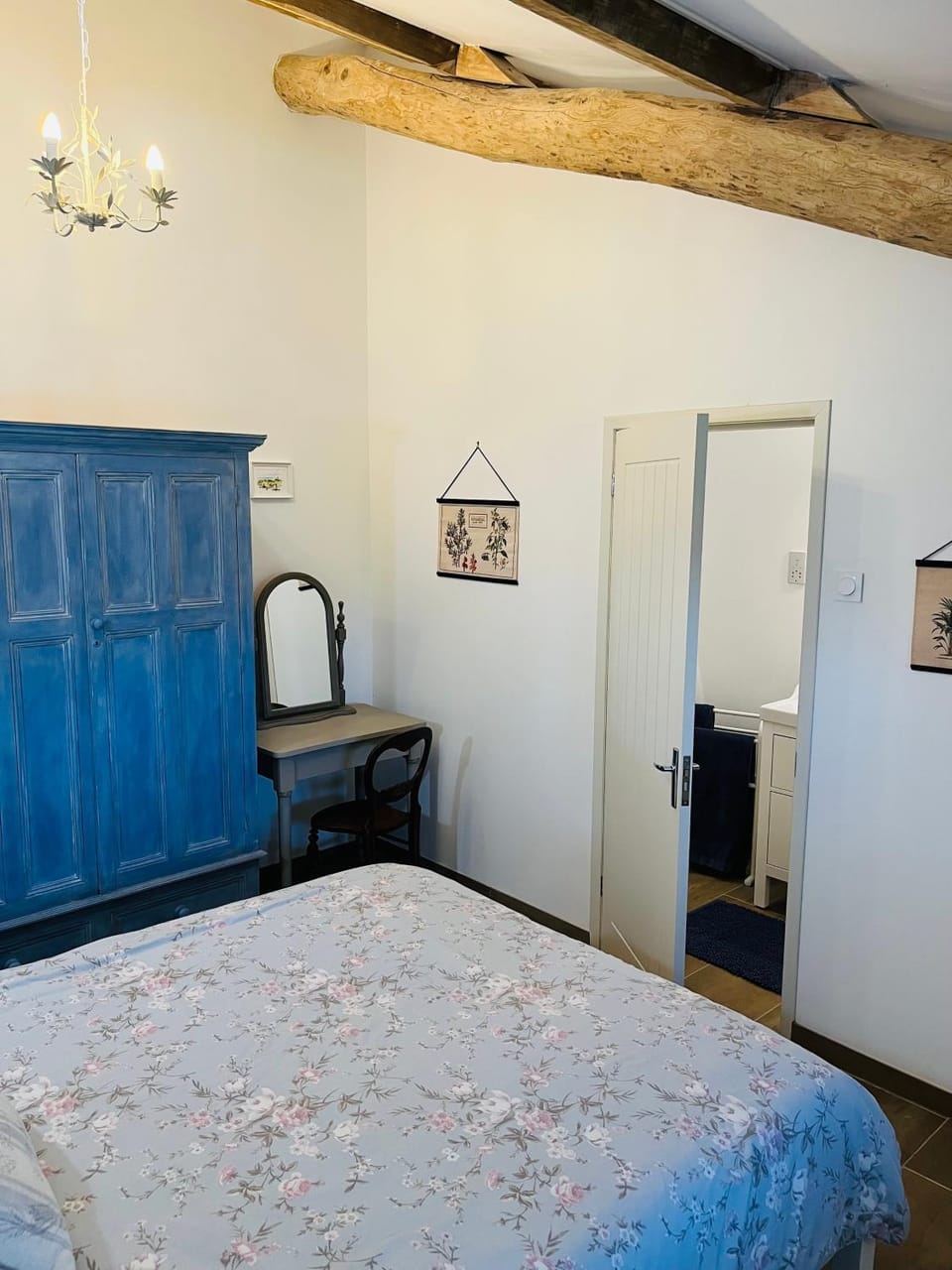 Living room, Bedroom