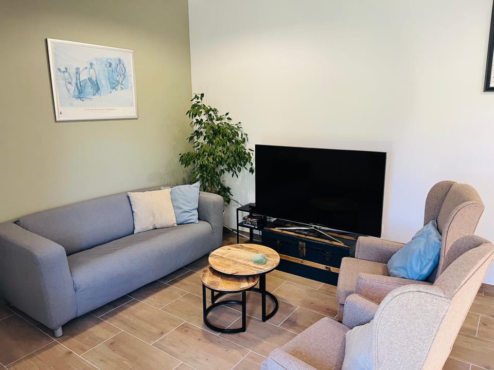 Property building, Living room