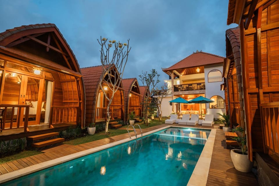 Garden, Swimming pool