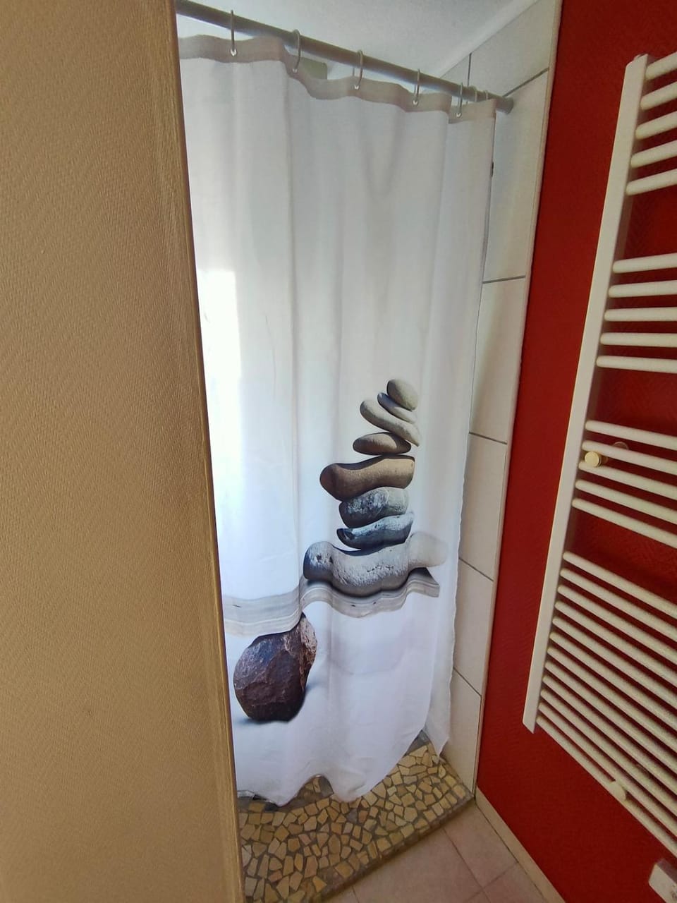 Spacious guest house with garden and private spa House in Biganos