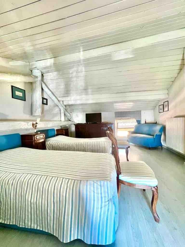 Casa Craven Historical Villa lake facing Apartment in Sulzano