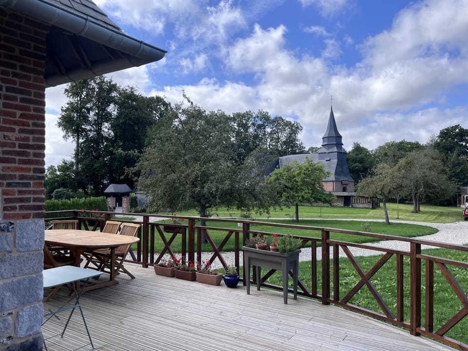 Le Prieure Saint-Georges House in Normandy