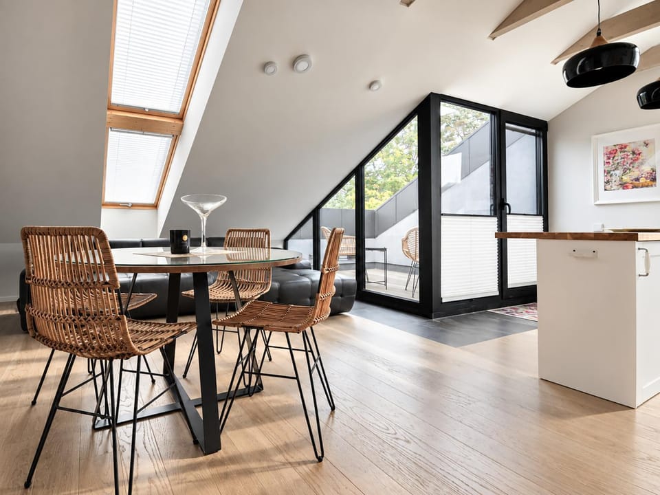 Living room, Seating area, Dining area