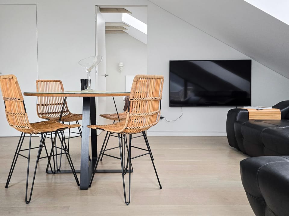 TV and multimedia, Living room, Seating area