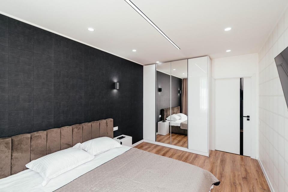 Bed, Photo of the whole room, Bedroom, wardrobe