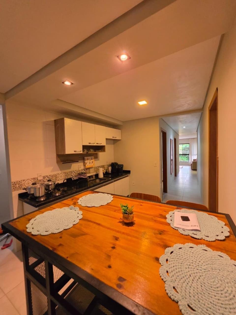 Kitchen or kitchenette, Dining area, stove