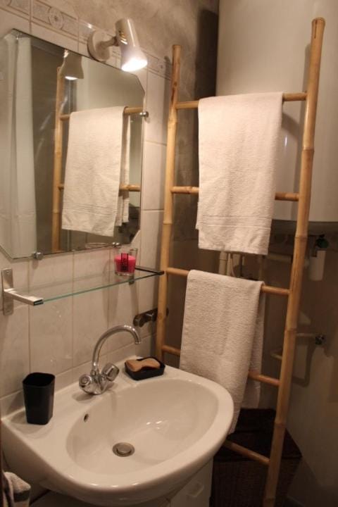 Studio avec coin nuit, entrée autonome Apartment in Manosque