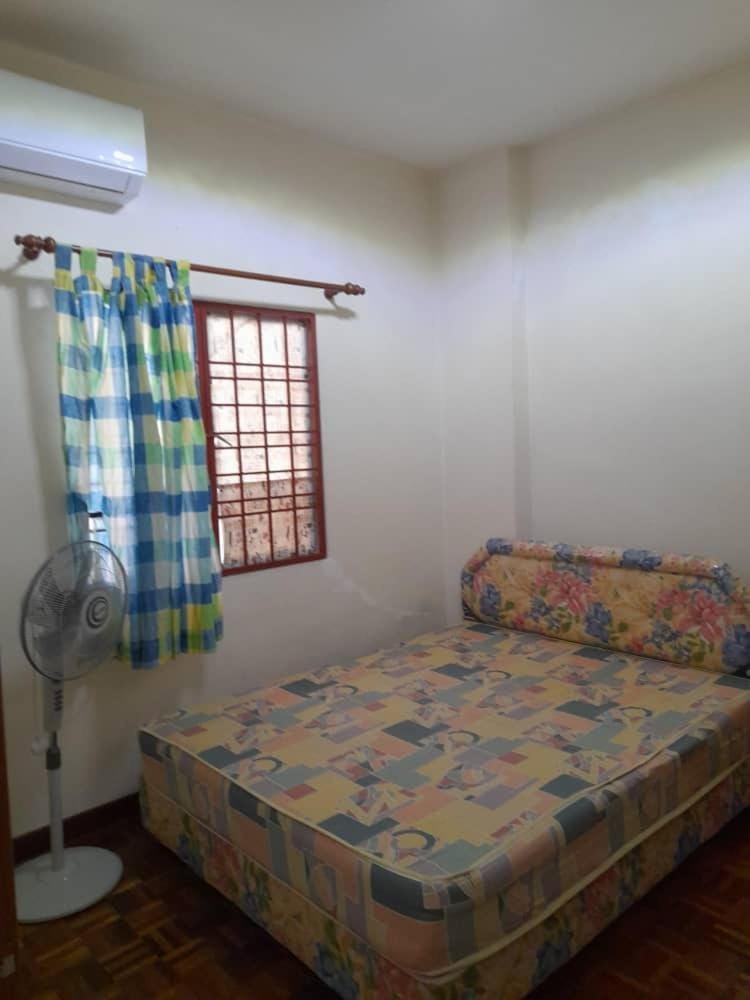 COZY MEDIUM ROOM 2Pax Vacation rental in Hulu Langat