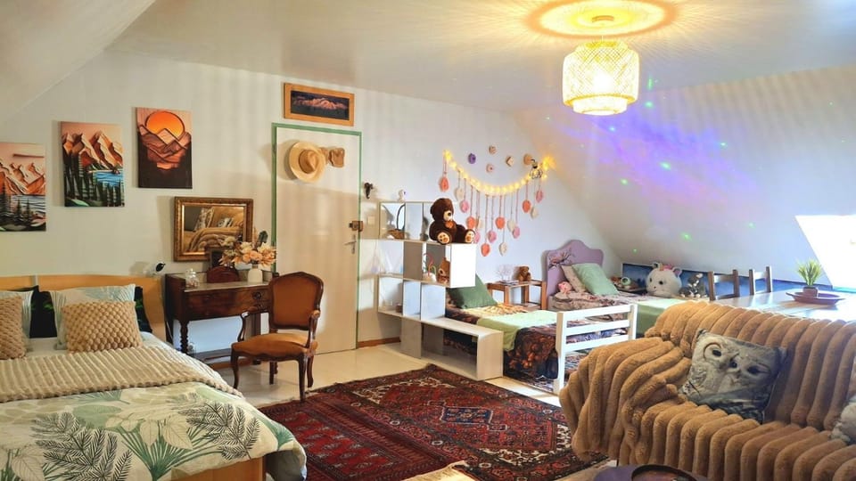 Gite au pied des collines de L'Etoile 9 personnes Apartment in Jura