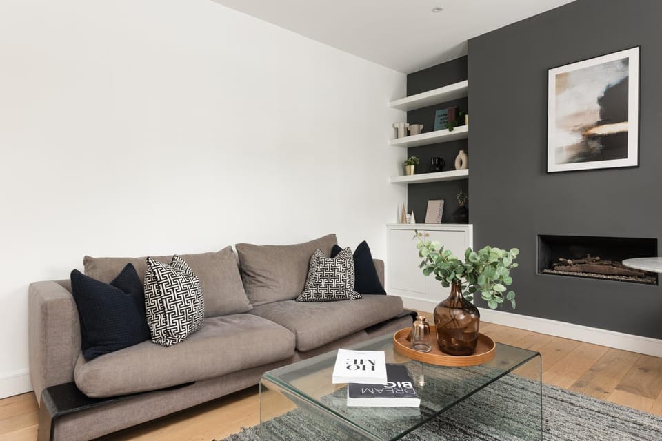 Living room, Seating area