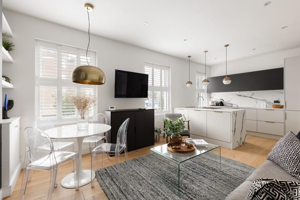 Living room, Seating area, Dining area