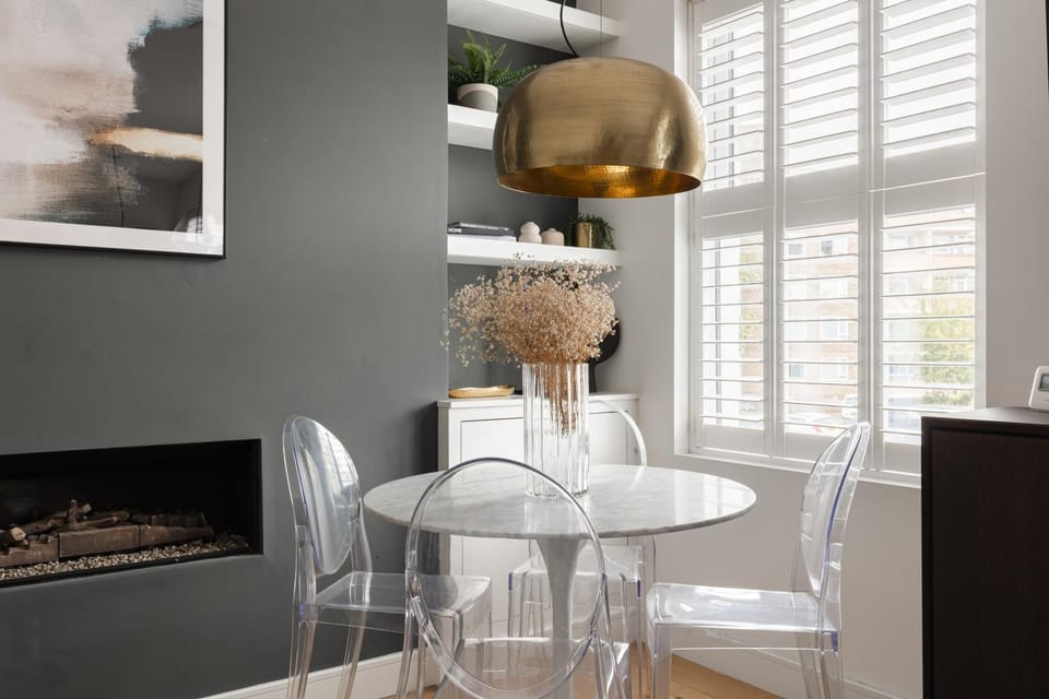 Living room, Seating area, Dining area