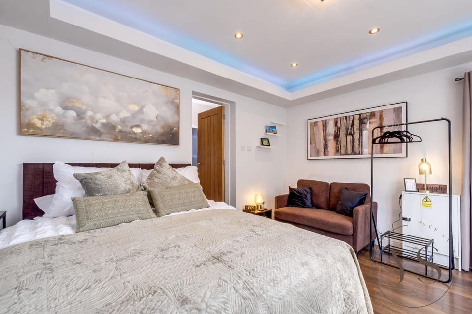 Studio Apartment with Free Parking & WiFi Apartment in Stourbridge