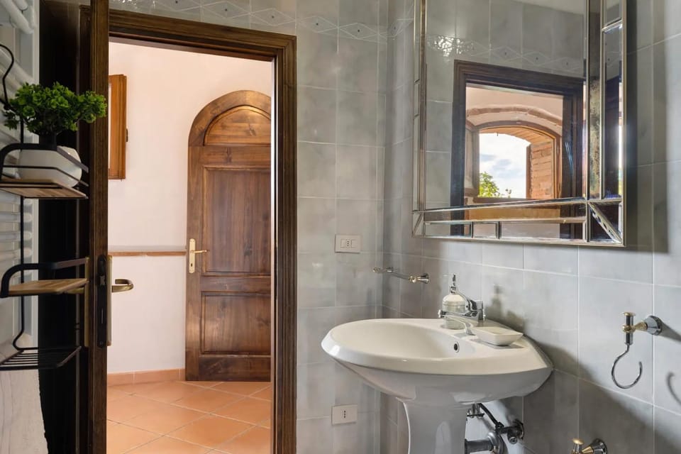 Agriturismo Le Ville House in Tuscany