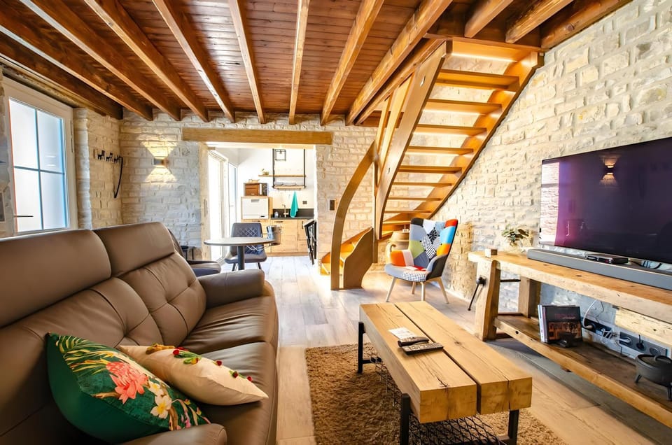 Property building, Living room