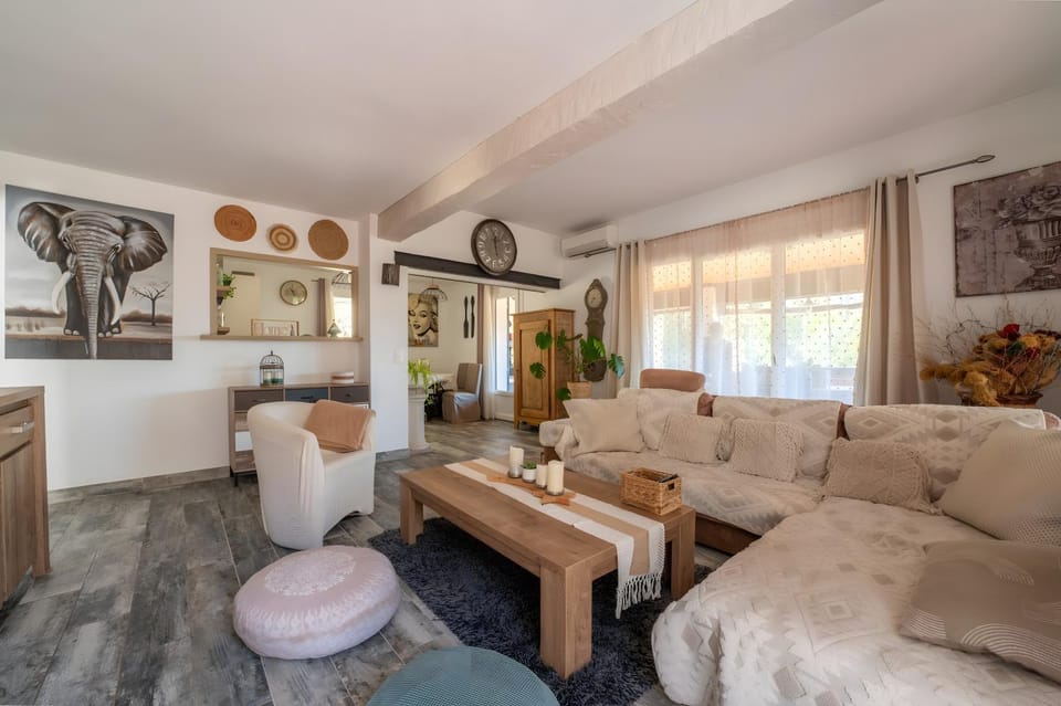 Property building, Living room