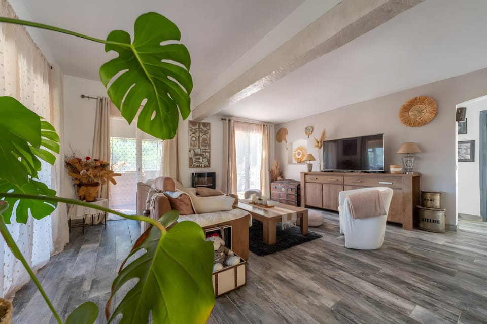 Property building, Living room