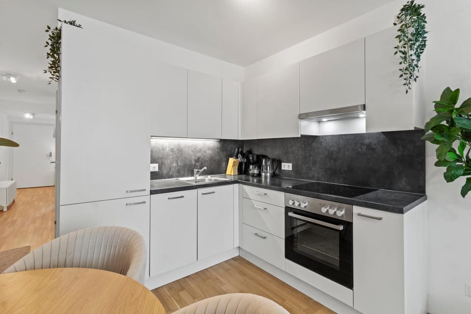 Modern 1BR I Near U1 I Fast City Access Apartment in Vienna